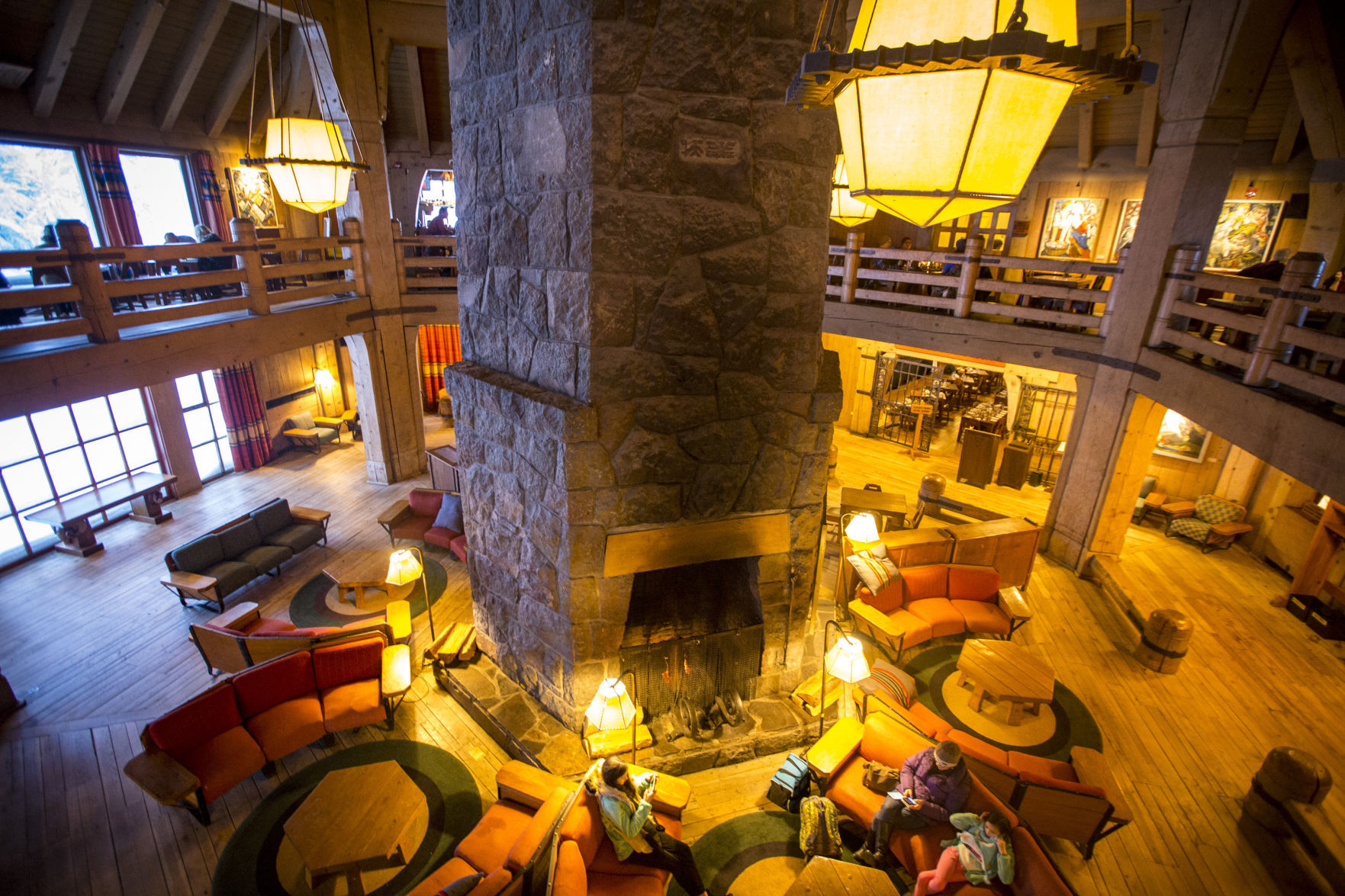 Outtakes: Ski lodge